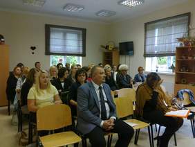 Pokaż zdjęcie: Konsultacje społeczne dotyczące programu "Za życiem" w Środowiskowym Domu Samopomocy w Wylinach Rusi