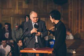 Pokaż zdjęcie: 3_Pani_dyrektor_Elzbieta_Szczepkowska_razem_z_prezesem_Jozefem_Placha.jpg