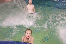 Pokaż zdjęcie: Podopieczni Stowarzyszenia „KASIA” z wykorzystaniem metody terapeutycznej Hallwick