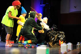 Pokaż zdjęcie: „Z pamiętnika wielickiego krasnoludka” Teatrzyk ze Stumilowego Lasu - Przedszkole nr 3 - Zespół Placówek Specjalnych (Tczew).