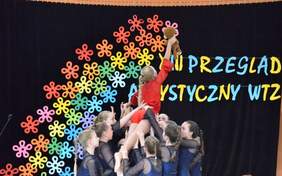 Pokaż zdjęcie: Występ Zespołu Tańca Współczesnego BRAX