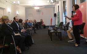 Pokaż zdjęcie: Uczestnicy konferencji