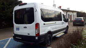 Pokaż zdjęcie: Nowe auto Ośrodka Wsparcia w Leopoldowie,fot.Starostwo Powiatowe w Rykach