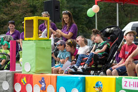 Pokaż zdjęcie: Przedstawienie podopiecznych ośrodka