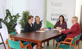 Pokaż zdjęcie: Przedstawiciele Fundacji Stella, Iwona Sękowska Referent ds. wsparcia i współpracy z NGO's, Jerzy Dębski Dyrektor Oddziału Lubelskiego PFRON