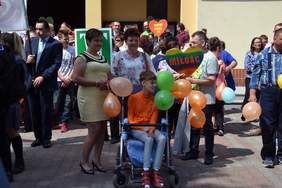 Pokaż zdjęcie: Uczestnicy uroczystości fot. PSONI Tomaszów Lubelski