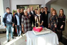 Pokaż zdjęcie: Tort urodzinowy WTZ w Skarżysku