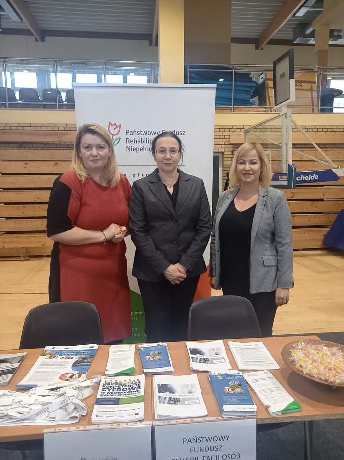 Pokaż zdjęcie: Przedstawiciele Oddziału Zachodniopomorskiego PFRON i OWiT Szczecin