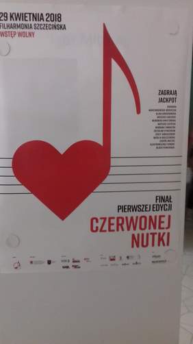 Pokaż zdjęcie: Czerwona Nutka