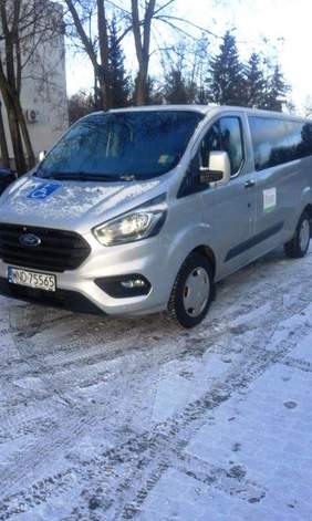 Pokaż zdjęcie: Mikrobus