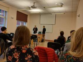 Pokaż zdjęcie: Wykłady w ramach II edycji studiów podyplomowych „Specjalista ds. zarządzania rehabilitacją” 