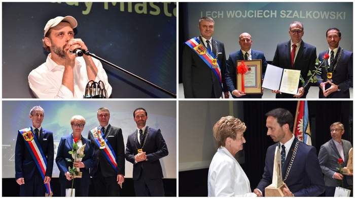 na 1 obrazku ujęto 4 zdjecia - lewy, górny róg: mężczyzna w czapce z daszkiem na głowie trzyma mikrofon w dłoni, prawy górny róg: czterech eleganckich mężczyzn w garniturach, stoi na scenie - jeden z nich ma szarfę, a dwóch kolejnych trzyma w rękach dyplomy; lewy dolny róg: elegancko ubrana kobieta i trzech mężczyzn stoją na scenie, uśmiechajac się; prawy dolny róg: mężczyzna wręcza na scenie kobiecie stauetkę