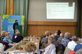 Pokaż zdjęcie: Na temat zdrowych pleców mówił przedstawiciel klubu fitness