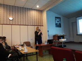 Pokaż zdjęcie: Prelekcję wygłasza Tyflopedagog Anna Okupińska