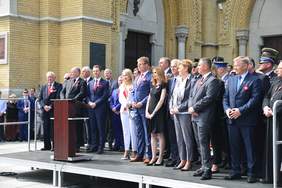 Pokaż zdjęcie: przemówienie wojewody łódzkiego Zbigniewa Raua