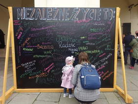 Tablica, na której można było napisać co oznacza dla mnie niezależne życie