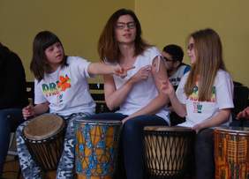 Pokaż zdjęcie: Występ Drum Syndrome