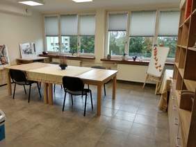 Pokaż zdjęcie: Pracownia witrażu i ceramiki