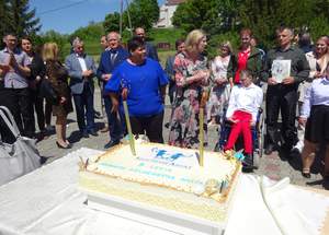 Urodzinowy tort wszystkim smakował 