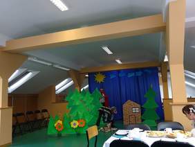 Pokaż zdjęcie: Występ artystyczny uczestników Środowiskowego Domu Samopomocy we Włoszakowicach