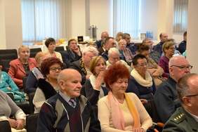 Pokaż zdjęcie: Uczestnicy konferencji 