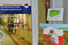 Wystawa prac w siedzibie Warmińsko-Mazurskiego Oddziału PFRON