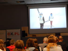 Pokaż zdjęcie: Projekcja filmu Połączeni