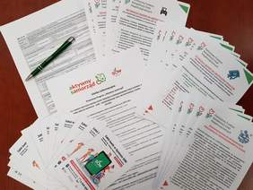 Pokaż zdjęcie: Stoisko informacyjne PFRON