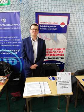 Pokaż zdjęcie: Stoisko Oddziału Świętokrzyskiego PFRON 