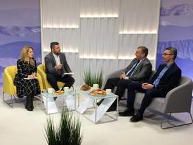 Pokaż zdjęcie: Dariusz Majorek - Dyrektor Oddziału Pomorskiego PFRON (w środku), Maciej Bylicki - Kierownik Wydziału Integracji i Rehabilitacji (z prawej) 