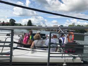 Pokaż zdjęcie: uczestnicy szkolenia żeglarskiego