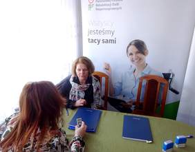 Aleksandra Gierej, dyrektor Oddziału Kujawsko-Pomorskiego PFRON podczas udzielania wywiadu