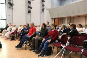 Pokaż zdjęcie: Zaproszeni na konferencję goście