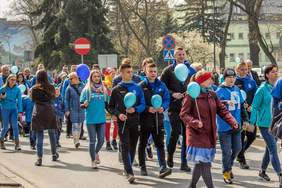 Pokaż zdjęcie: VI Przemarsz z okazji Światowego Dnia Autyzmu w Nowym Sączu