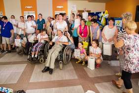 Pokaż zdjęcie: Nagrodzeni uczestnicy rozgrywek sportowych