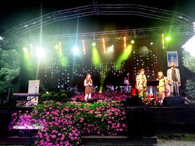 Uczestniczka koncertu galowego