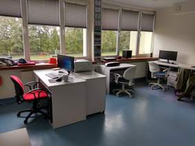 Pokaż zdjęcie: Pracownia komputerowa