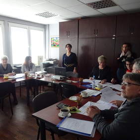 Pokaż zdjęcie: Pracownicy Oddziału krok po kroku omawiali poszczególne punkty sprawozdania