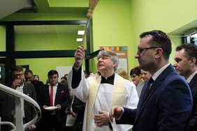 Pokaż zdjęcie: Poświęcenie nowej placówki