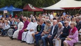 Pokaż zdjęcie: Uroczystość otwarcia Domu Chłopaków w Broniszewicach