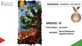 Pokaż zdjęcie: Praca pt. „W cieniu” autorstwa Marty Maćkowiak oraz Angeliki Fabisiak z Warsztatów Terapii Zajęciowej w Piaskach