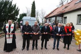 Pokaż zdjęcie: przecięcie wstęgi 