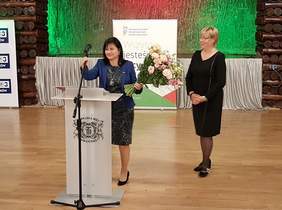 Pokaż zdjęcie: Od lewej: Poseł Urszula Rusecka oraz dyrektor Marta Mordarska
