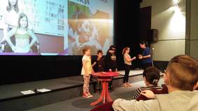 Pokaż zdjęcie: Spotkania profilaktyczno-edukacyjne dla uczniów pt.: „Wszyscy jesteśmy tacy sami” w Rawiczu