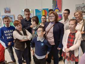 Pokaż zdjęcie: Uczestnicy wernisażu