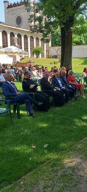 Pokaż zdjęcie: Zaproszeni goście