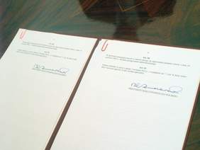 Pokaż zdjęcie: ustawa podpis (9).JPG