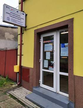 Pokaż zdjęcie: wejcie do budynku przy ul. Franciszkańskiej 113 w Łodzi