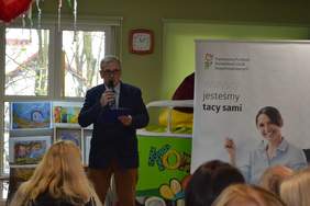 Pokaż zdjęcie: Janusz Surmacz Dyrektor Oddziału wita przybyłych na Galę