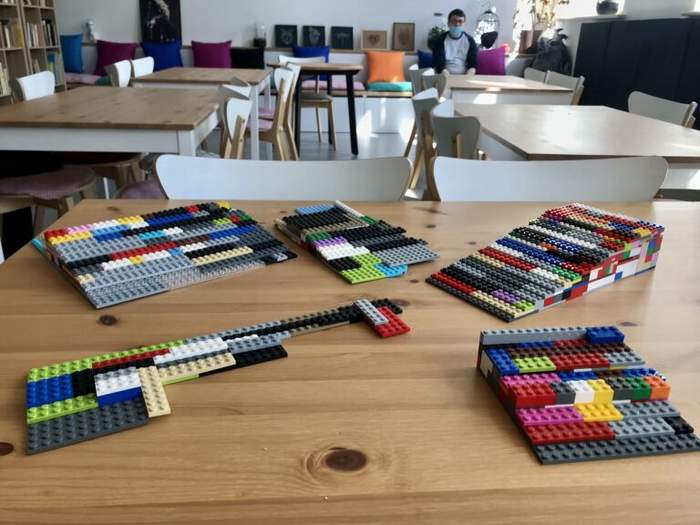 Pokaż zdjęcie: Trwa budowa podestów